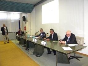 I relatori al tavolo della presidenza durante la mattinata di lavori